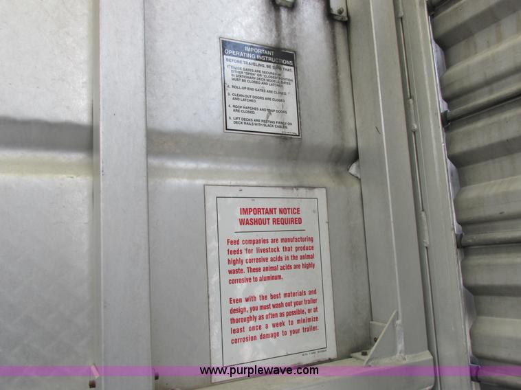 image for item I8896 2001 Wilson PSAL-303P aluminum livestock trailer