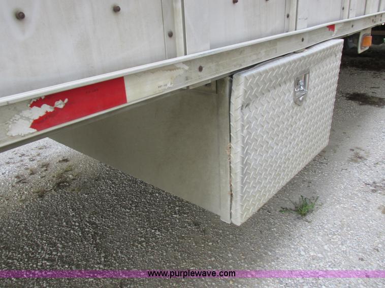 image for item I8897 2001 Wilson PSAL-303P aluminum livestock trailer