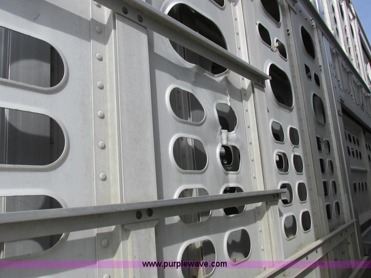 image for item I8897 2001 Wilson PSAL-303P aluminum livestock trailer