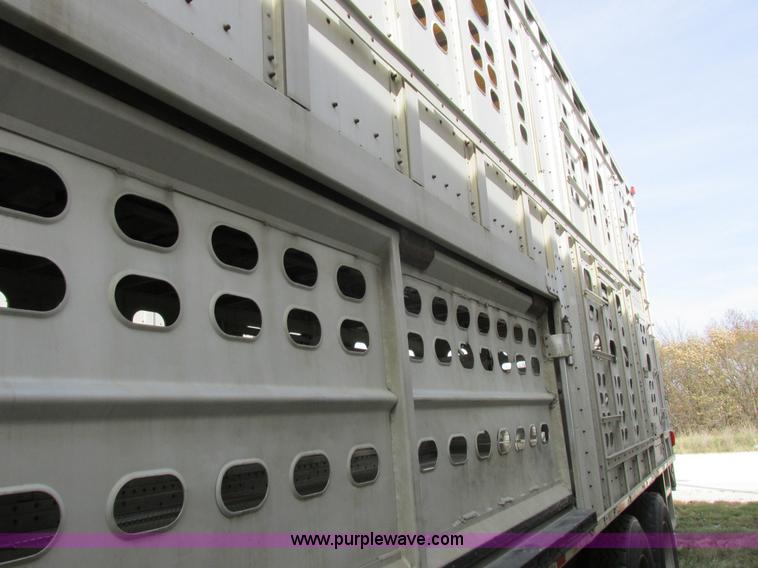 image for item I8897 2001 Wilson PSAL-303P aluminum livestock trailer