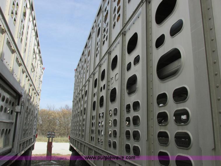 image for item I8897 2001 Wilson PSAL-303P aluminum livestock trailer