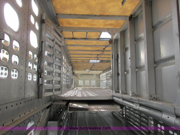 image for item I8897 2001 Wilson PSAL-303P aluminum livestock trailer