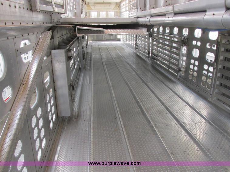 image for item I8897 2001 Wilson PSAL-303P aluminum livestock trailer