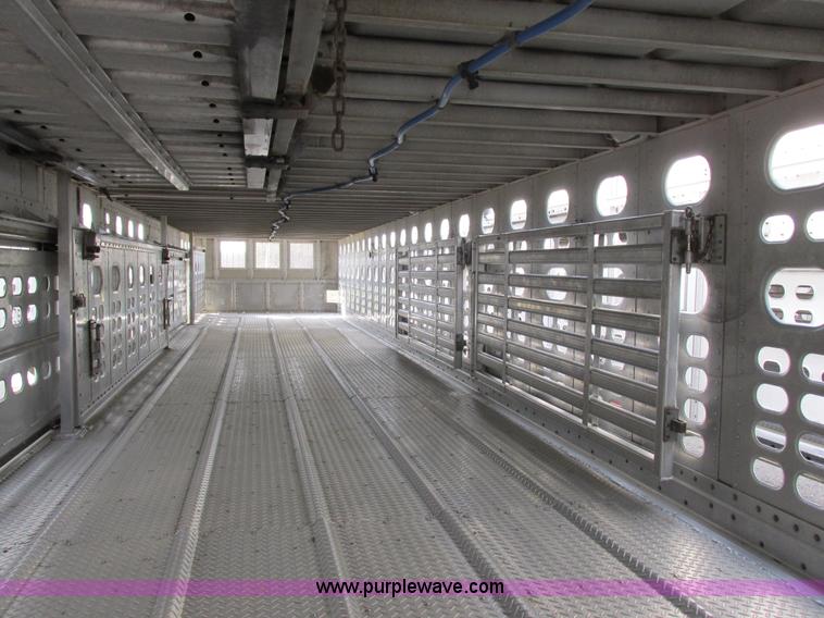 image for item I8897 2001 Wilson PSAL-303P aluminum livestock trailer