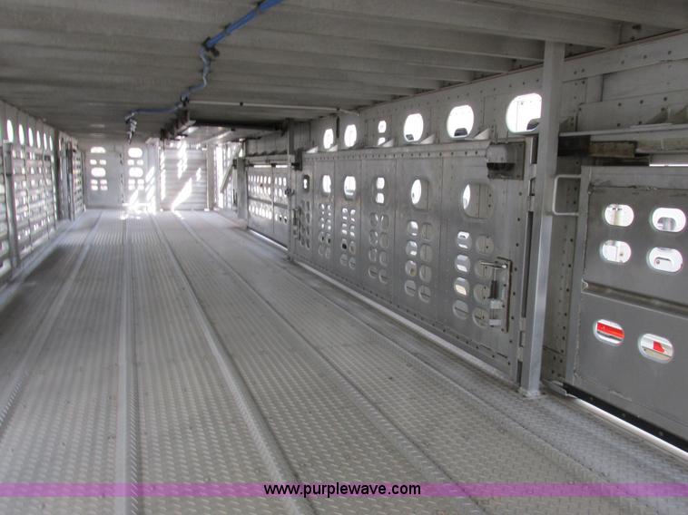 image for item I8897 2001 Wilson PSAL-303P aluminum livestock trailer