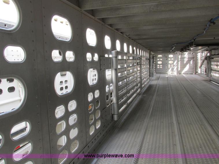 image for item I8897 2001 Wilson PSAL-303P aluminum livestock trailer