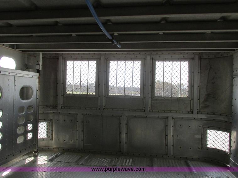 image for item I8897 2001 Wilson PSAL-303P aluminum livestock trailer