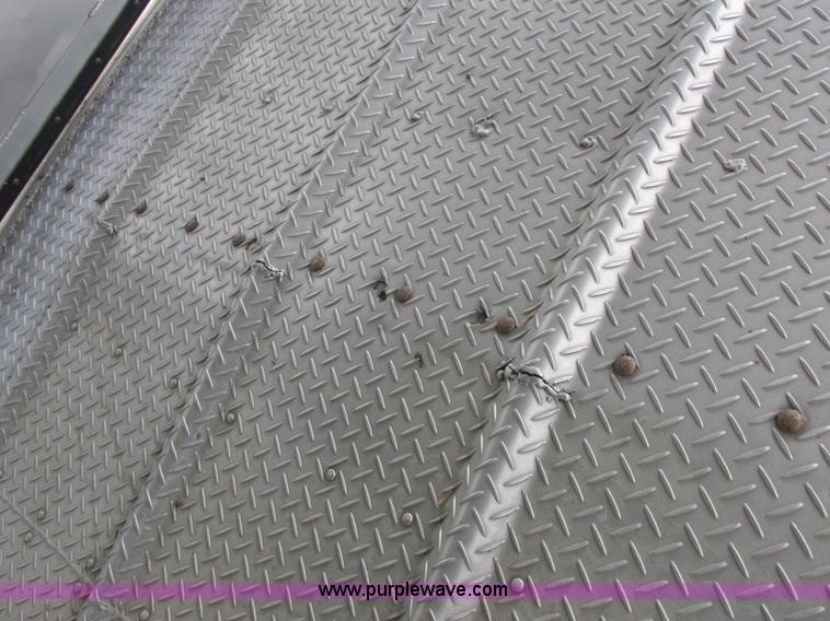 image for item I8897 2001 Wilson PSAL-303P aluminum livestock trailer