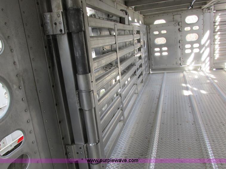 image for item I8897 2001 Wilson PSAL-303P aluminum livestock trailer