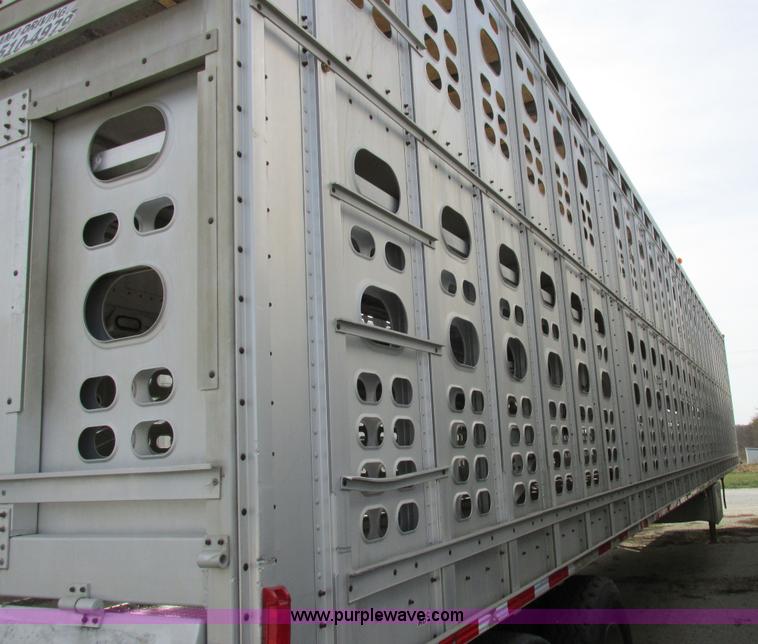 image for item I8898 2001 Wilson PSAL-303P aluminum livestock trailer