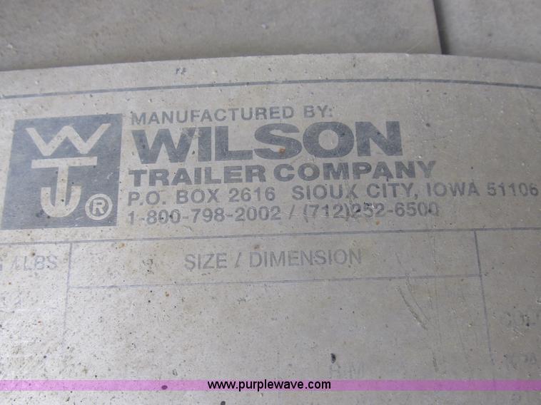 image for item I8898 2001 Wilson PSAL-303P aluminum livestock trailer