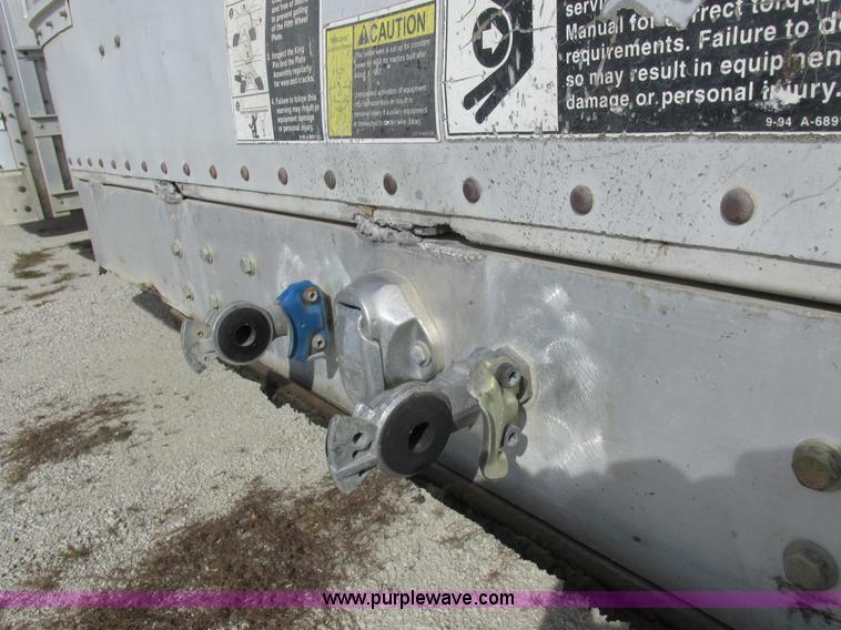 image for item I8898 2001 Wilson PSAL-303P aluminum livestock trailer