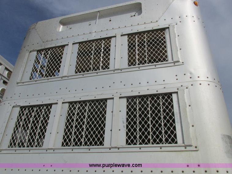 image for item I8898 2001 Wilson PSAL-303P aluminum livestock trailer