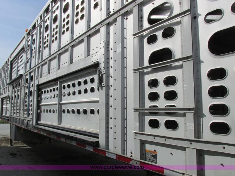 image for item I8898 2001 Wilson PSAL-303P aluminum livestock trailer