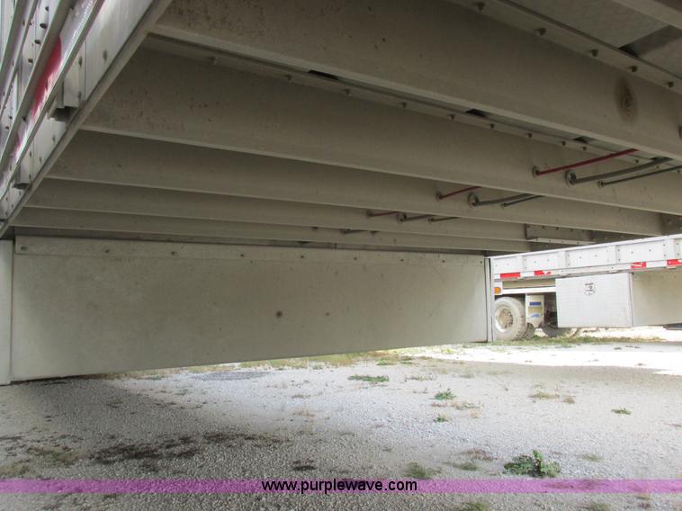 image for item I8898 2001 Wilson PSAL-303P aluminum livestock trailer