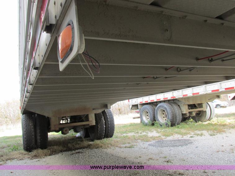 image for item I8898 2001 Wilson PSAL-303P aluminum livestock trailer