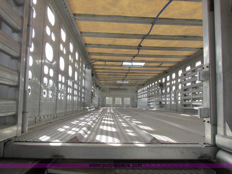 image for item I8898 2001 Wilson PSAL-303P aluminum livestock trailer