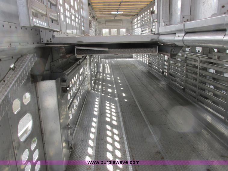 image for item I8898 2001 Wilson PSAL-303P aluminum livestock trailer