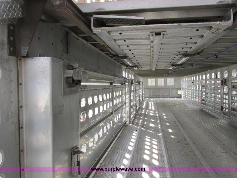 image for item I8898 2001 Wilson PSAL-303P aluminum livestock trailer