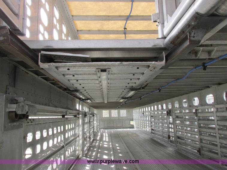 image for item I8898 2001 Wilson PSAL-303P aluminum livestock trailer