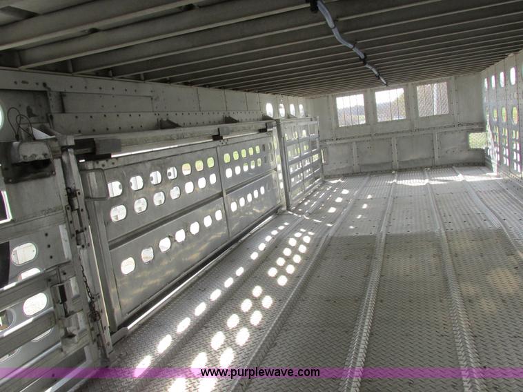 image for item I8898 2001 Wilson PSAL-303P aluminum livestock trailer