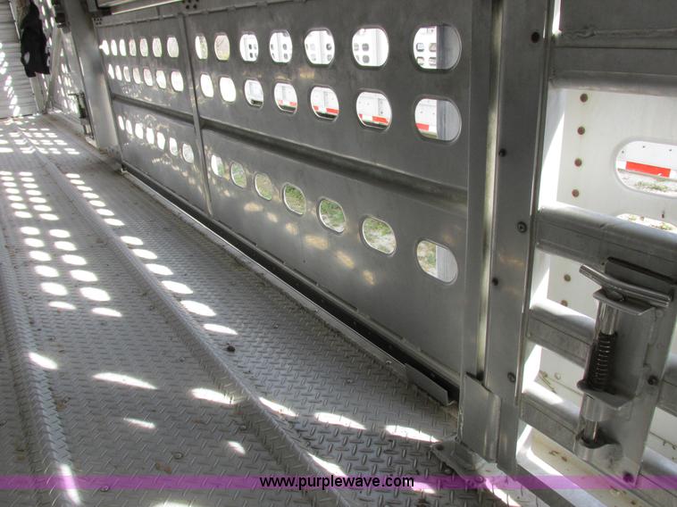 image for item I8898 2001 Wilson PSAL-303P aluminum livestock trailer