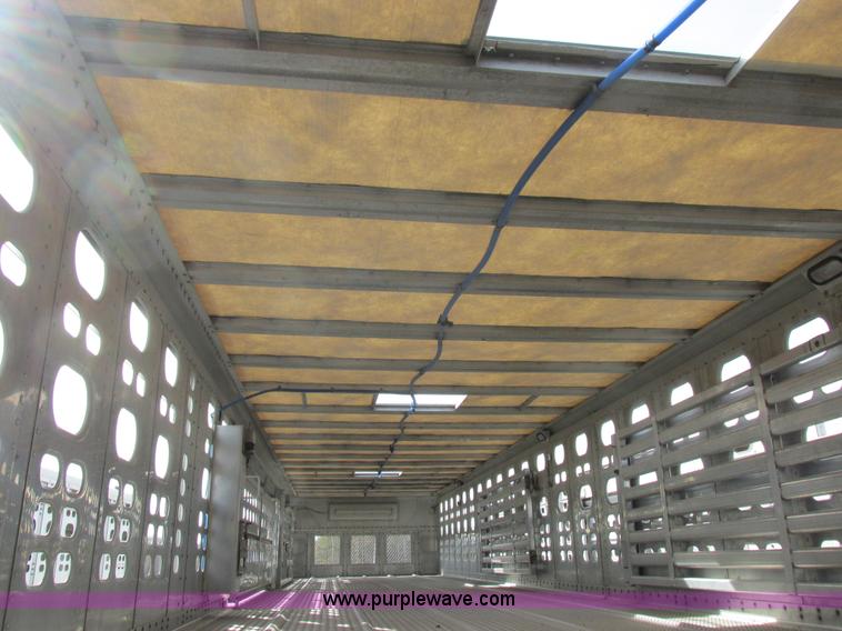 image for item I8898 2001 Wilson PSAL-303P aluminum livestock trailer