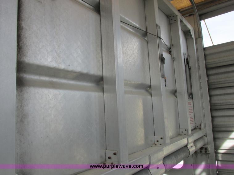 image for item I8898 2001 Wilson PSAL-303P aluminum livestock trailer
