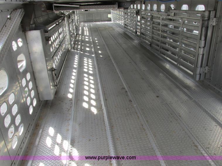 image for item I8898 2001 Wilson PSAL-303P aluminum livestock trailer