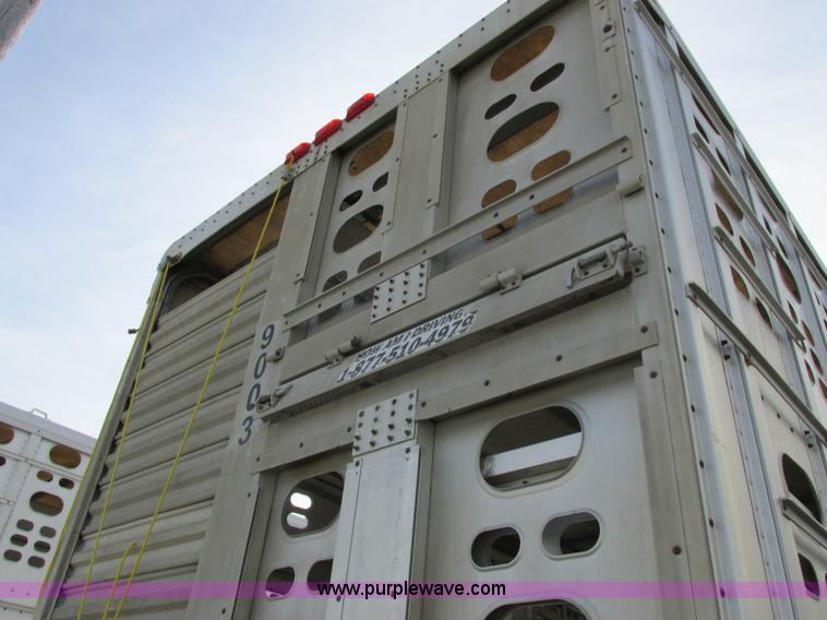 image for item I8898 2001 Wilson PSAL-303P aluminum livestock trailer