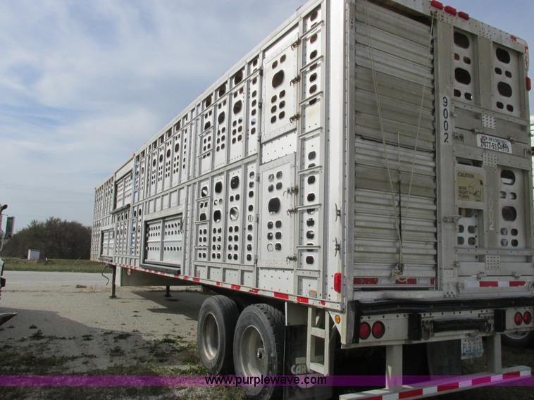 image for item I8899 2001 Wilson PSAL-303P aluminum livestock trailer