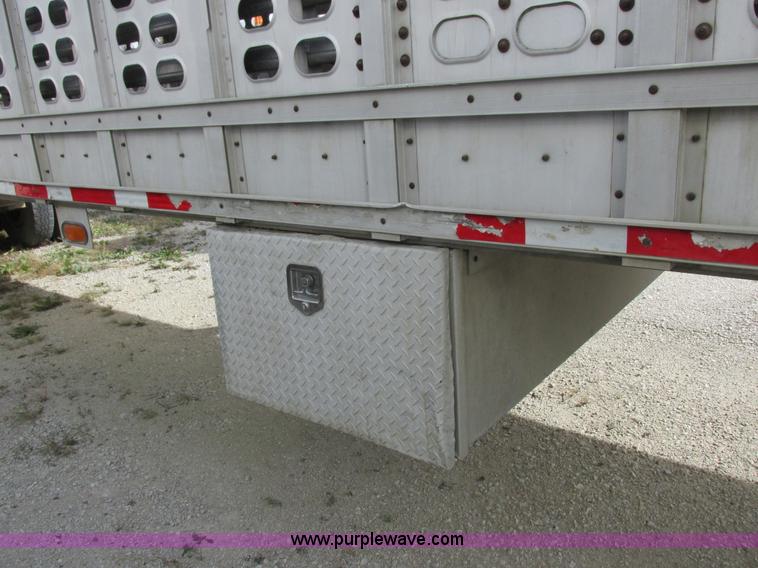 image for item I8899 2001 Wilson PSAL-303P aluminum livestock trailer