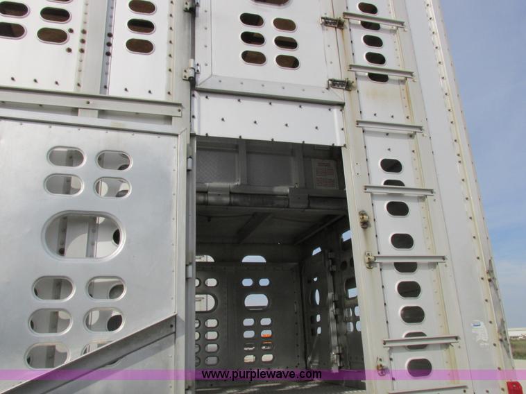 image for item I8899 2001 Wilson PSAL-303P aluminum livestock trailer