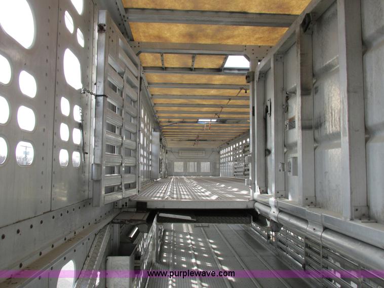 image for item I8899 2001 Wilson PSAL-303P aluminum livestock trailer