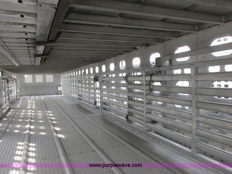 image for item I8899 2001 Wilson PSAL-303P aluminum livestock trailer