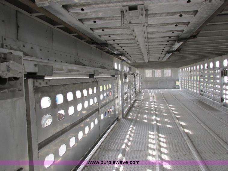 image for item I8899 2001 Wilson PSAL-303P aluminum livestock trailer