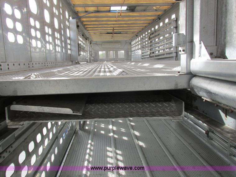 image for item I8899 2001 Wilson PSAL-303P aluminum livestock trailer