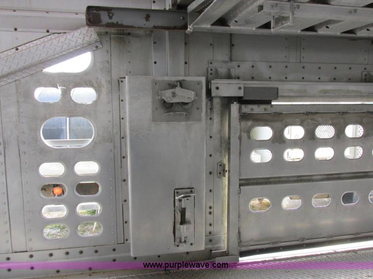 image for item I8899 2001 Wilson PSAL-303P aluminum livestock trailer