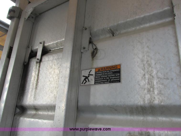 image for item I8899 2001 Wilson PSAL-303P aluminum livestock trailer