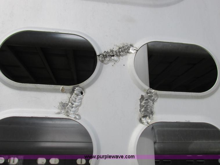 image for item I8899 2001 Wilson PSAL-303P aluminum livestock trailer