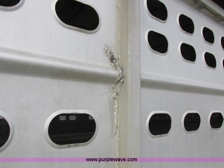 image for item I8899 2001 Wilson PSAL-303P aluminum livestock trailer