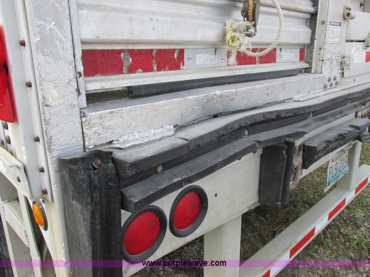 image for item I8899 2001 Wilson PSAL-303P aluminum livestock trailer