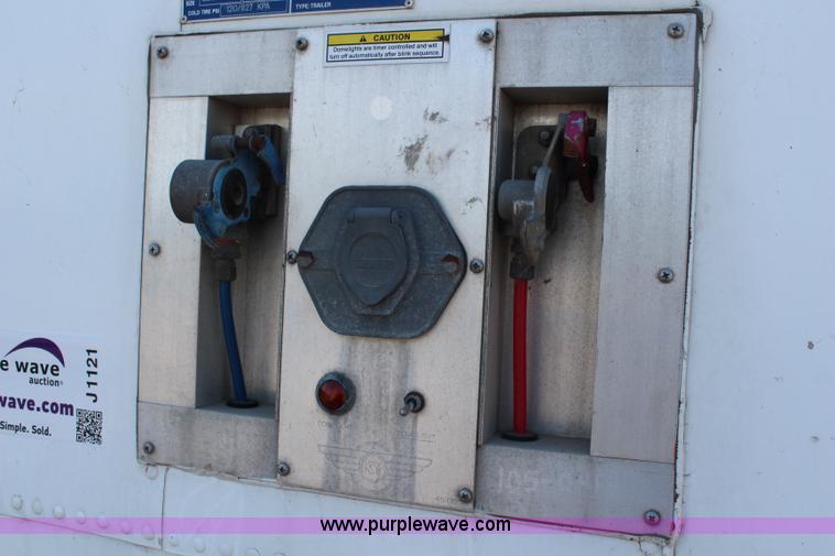 image for item J1121 2007 Kentucky dry van trailer