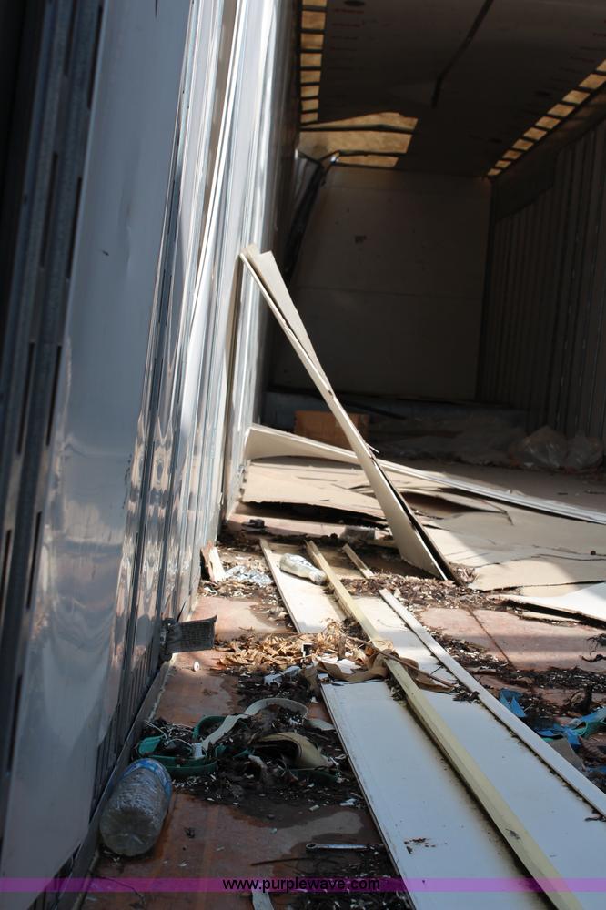 image for item J1121 2007 Kentucky dry van trailer