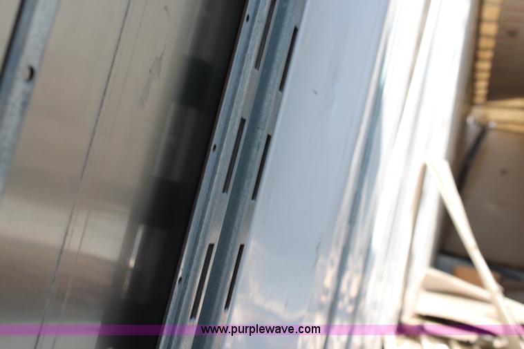 image for item J1121 2007 Kentucky dry van trailer