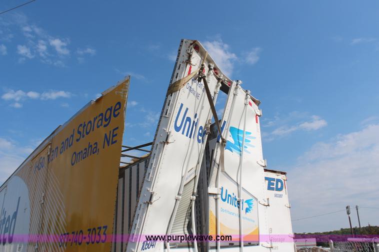 image for item J1121 2007 Kentucky dry van trailer