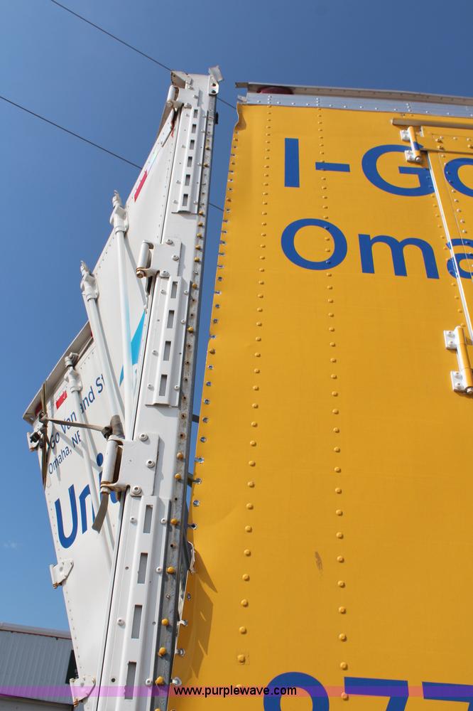 image for item J1121 2007 Kentucky dry van trailer