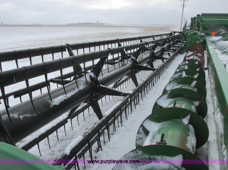 image for item A8751 2005 John Deere 635F Hydraflex platform head