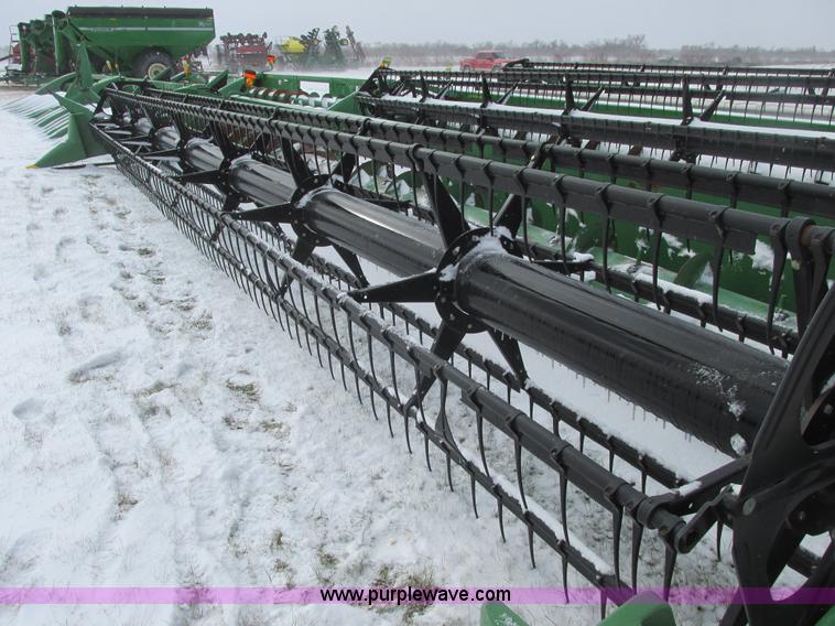 image for item A8751 2005 John Deere 635F Hydraflex platform head