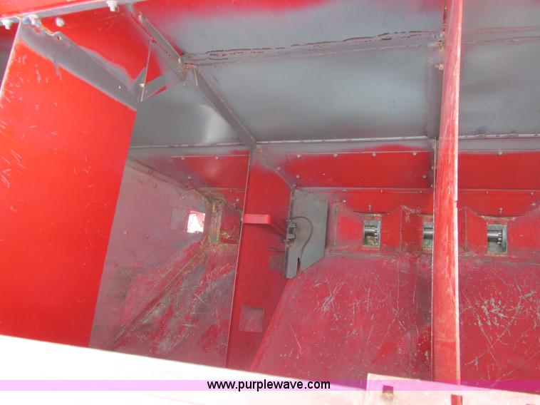 image for item A8752 1996 Case IH 8500 air seeder